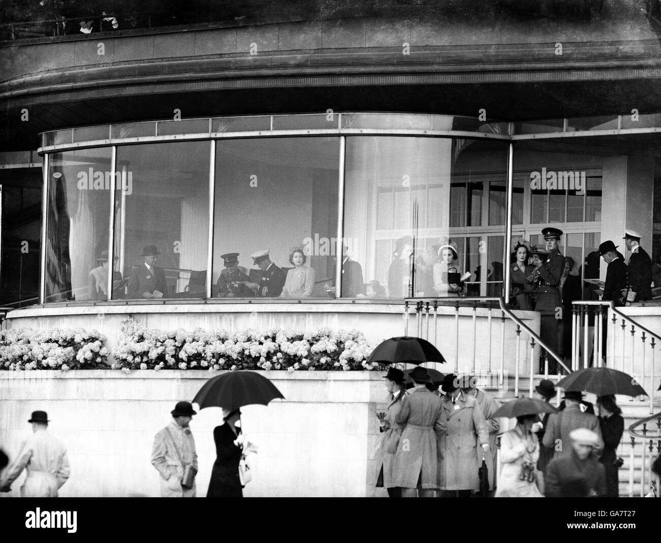 König George VI sitzt im königlichen Gehege bei Royal Ascot Stockfoto