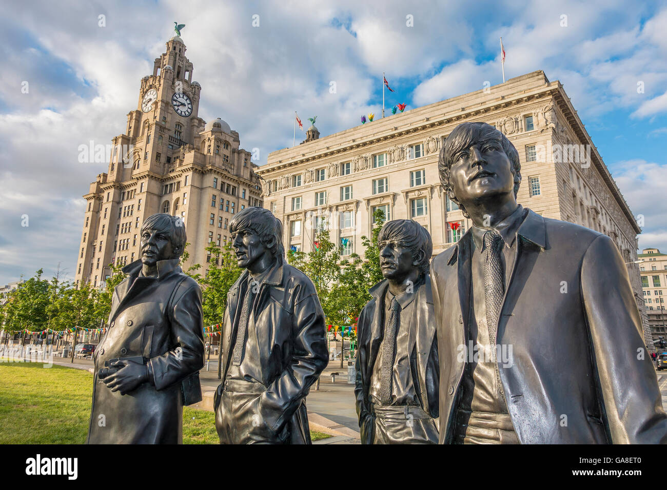 Die Beatles-Statue von Andrew Edwards Pier Head Liverpool UK Stockfoto