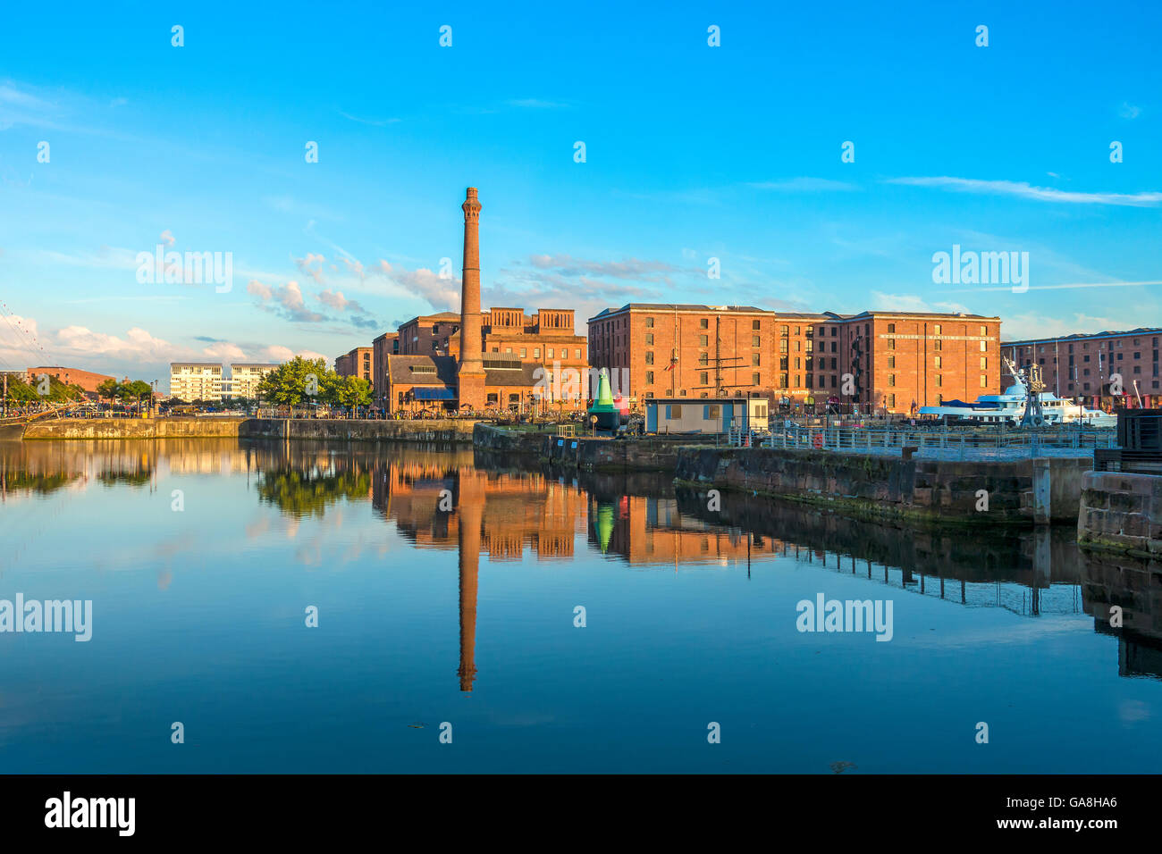 Albert Dock und Canning Dock Pier Head Liverpool England UK Stockfoto