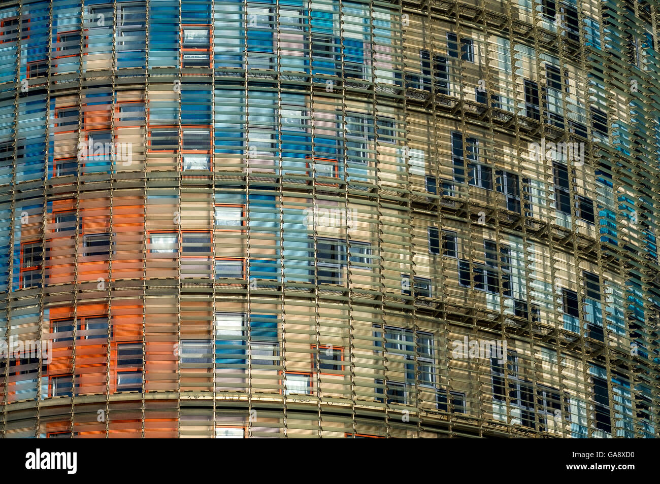 Agbar-Turm, von dem Architekten Jean Nouvel entworfen. Das Gebäude befindet sich im renovierten Bereich des Poble Nou, bekannt als 22 @. Befind Stockfoto