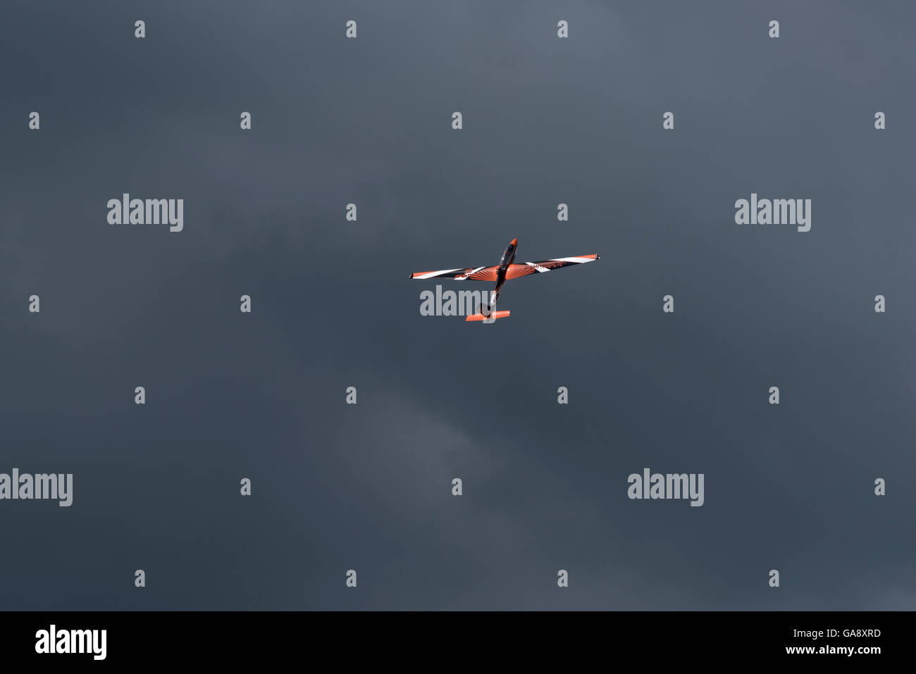 50 % Fox Jet powered Segelflugzeug gleiten gegen grauen Himmel Wings ' n ' Wheels North Weald Airfield Epping Essex England Stockfoto