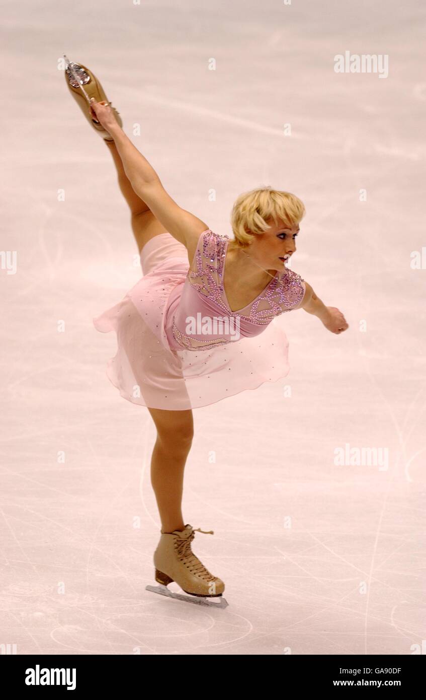 Olympische Winterspiele - Salt Lake City 2002 - Eiskunstlauf - Freies Frauenprogramm. Die russische Maria Butyrskaya in Aktion während ihres freien Programms Stockfoto Olympische Winterspiele - Salt Lake City 2002 - Eiskunstlauf - Freies Frauenprogramm. Die russische Maria Butyrskaya in Aktion während ihres freien Programms Stockfoto