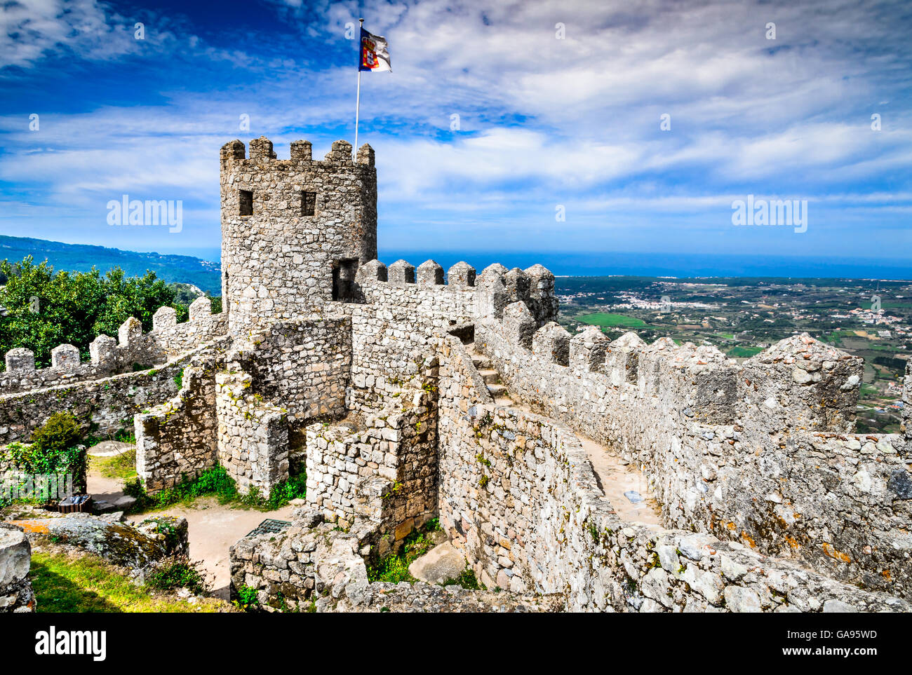 Sintra, Portugal. Burg der Mauren Hügel mittelalterlichen Festung, von Arabern im 8. Jahrhundert erbaut. Stockfoto