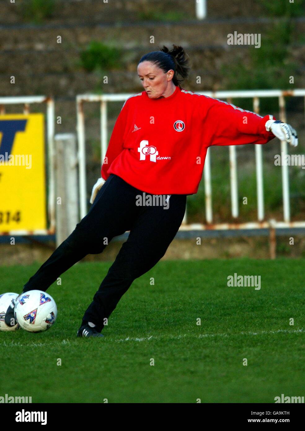 Fußball - AXA FA Women's Premier League National Division - Charlton Ladies gegen Arsenal Ladies. Charlton Ladies' Pauline Cope Stockfoto