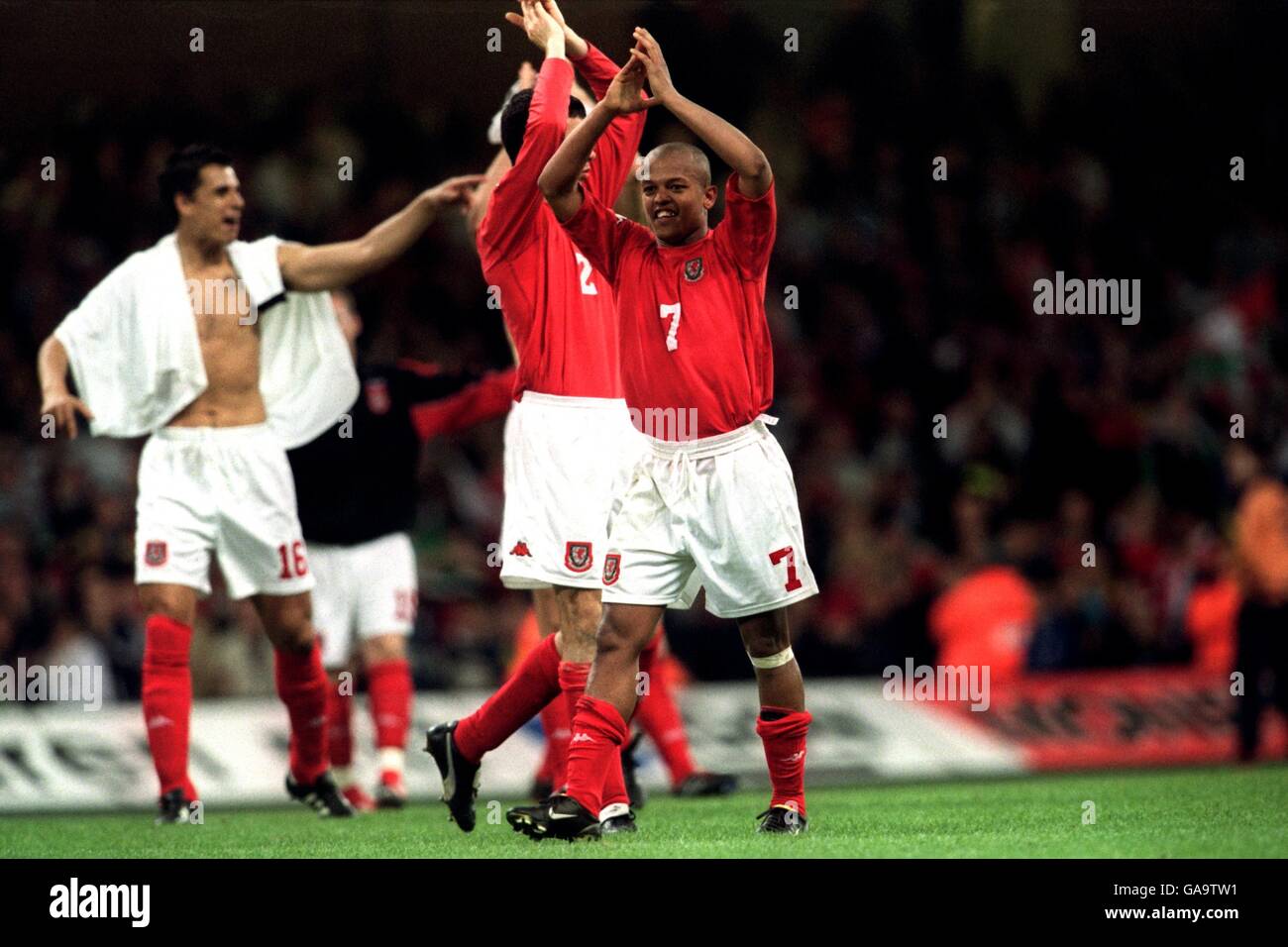 Internationaler Fußball - freundlich - Wales / Deutschland. Robert Earnshaw von Wales feiert sein Tor am Ende des Spiels, das Wales den Sieg über Deutschland eingebracht hat Stockfoto