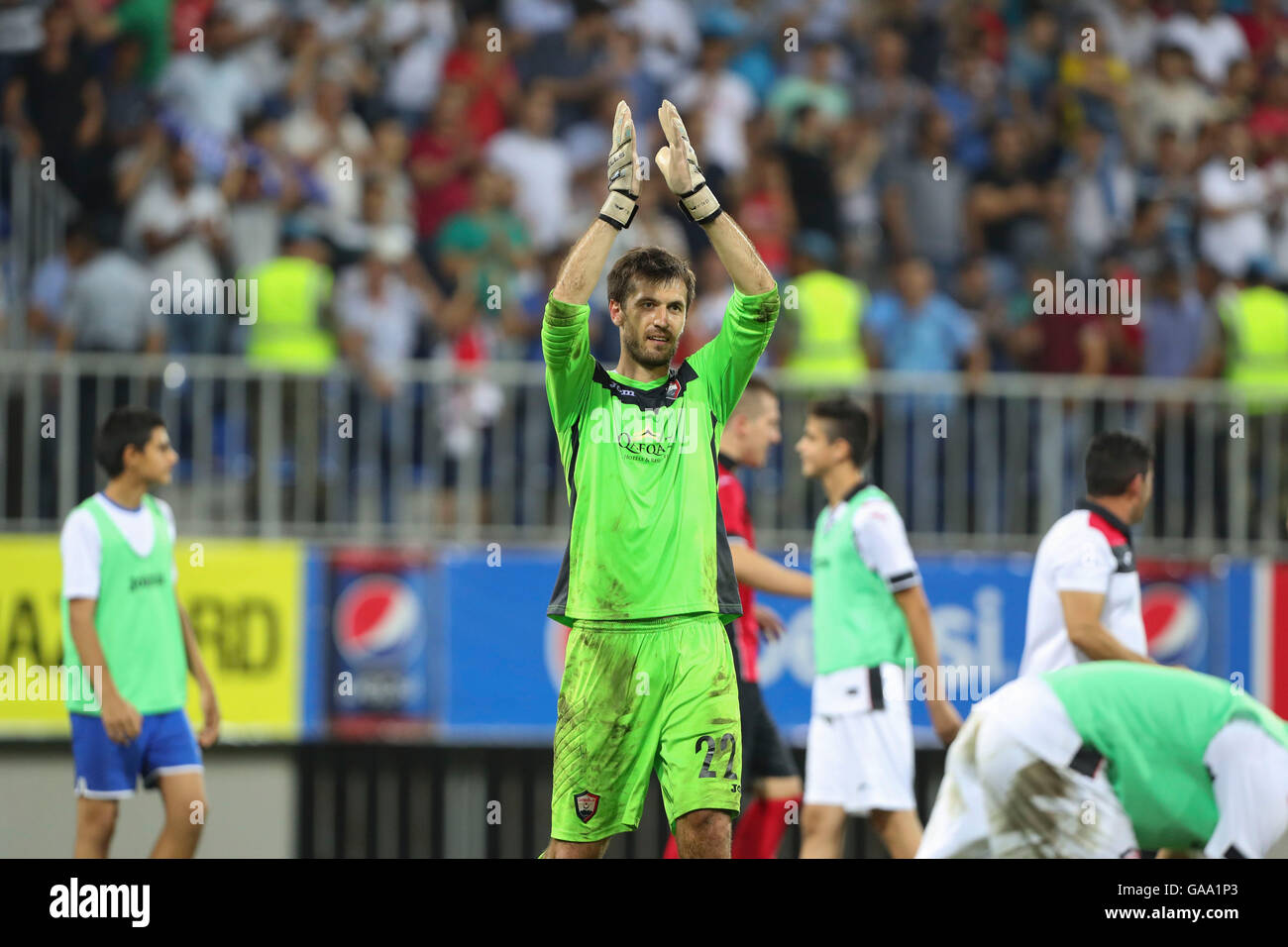 Gabala-City-Stadion. 4. August 2016. Gebele, Aserbaidschan. Europa League Fußball. Gabala gegen Lille. Spiel Gewinn feiern von Dmytro Bezotosniy Torwart © Action Plus Sport/Alamy Live News Stockfoto