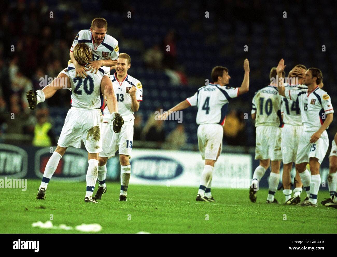 Internationaler Fußball - UEFA U-21-Meisterschaft - Finale - Frankreich / Tschechische Republik. Die Spieler der Tschechischen Republik feiern einen früheren französischen Fehler in der Strafphase Stockfoto