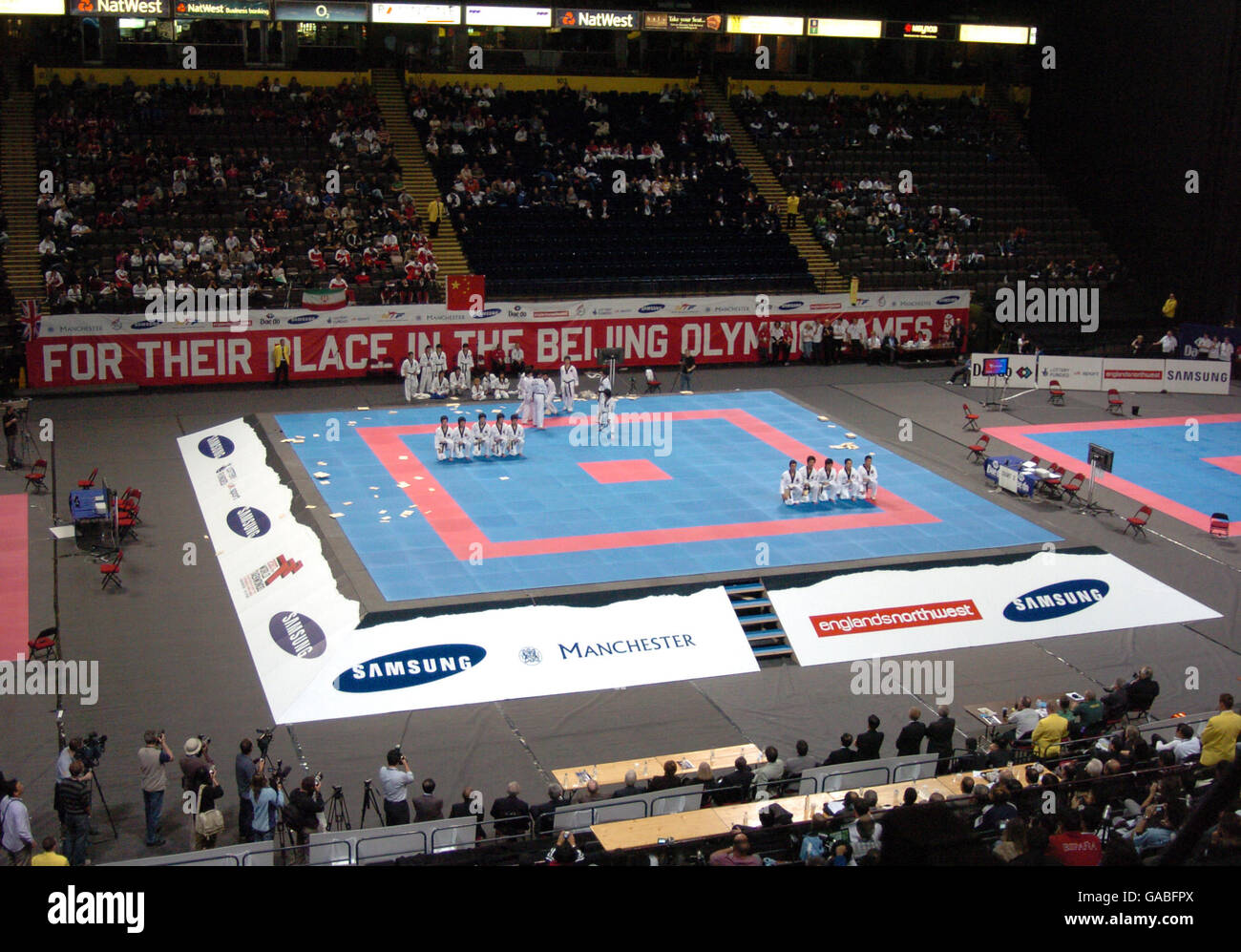 Das koreanische Tigers Demonstrationsteam treten während der WM 2007 in Peking in der MEN Arena in Manchester auf. Stockfoto