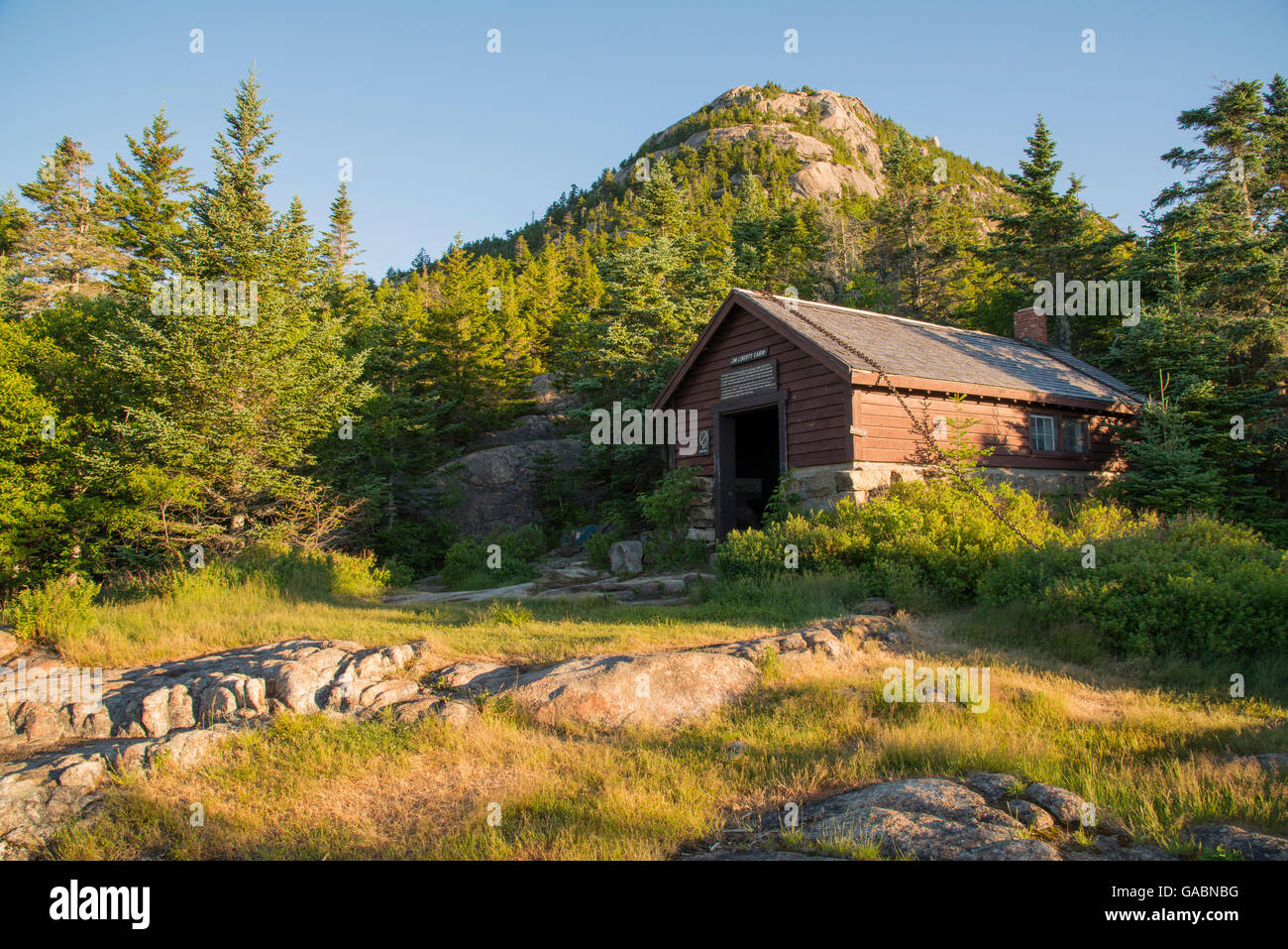Jim Liberty Hütte unterhalb des Gipfels des Mount Chocorua, weisse Berge, NH, Sommermorgen Stockfoto