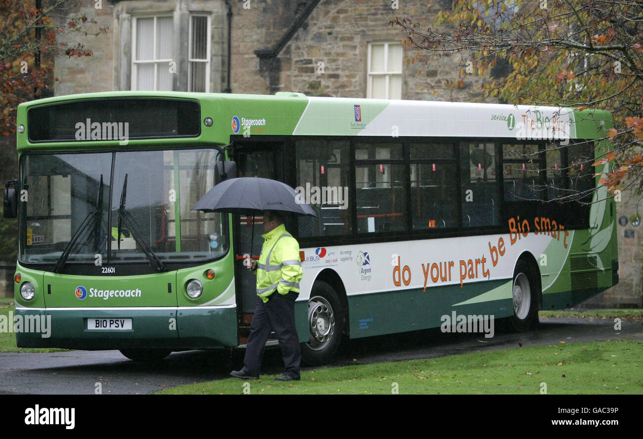 Stagecoach startet die ersten britischen Bio-Busse im Dean Castle Park in Kilmarnock. Stockfoto