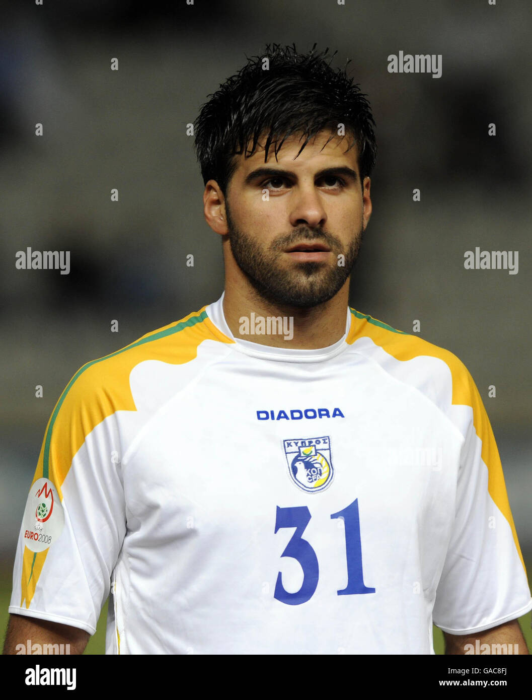 Christou Paraskevas, Zypern. Club AEK während der UEFA Europameisterschaft Qualifying Spiel im Neo GSP Stadium, Nicosia, Zypern. Bilddatum: Samstag, 13. Oktober 2007. Siehe PA Geschichte FUSSBALL Wales. Bildnachweis sollte lauten: Rebecca Naden/PA Wire. EINSCHRÄNKUNGEN: FÜR ALLE INTERNET-/MOBILNUTZUNG IST DER KAUF EINER SEPARATEN LIZENZ VON DATACO LTD +44 207 864 9121 ERFORDERLICH. Für jede kommerzielle Nutzung ist eine zusätzliche Freigabe erforderlich. Rufen Sie PA Fotos an, um zu diskutieren. Stockfoto