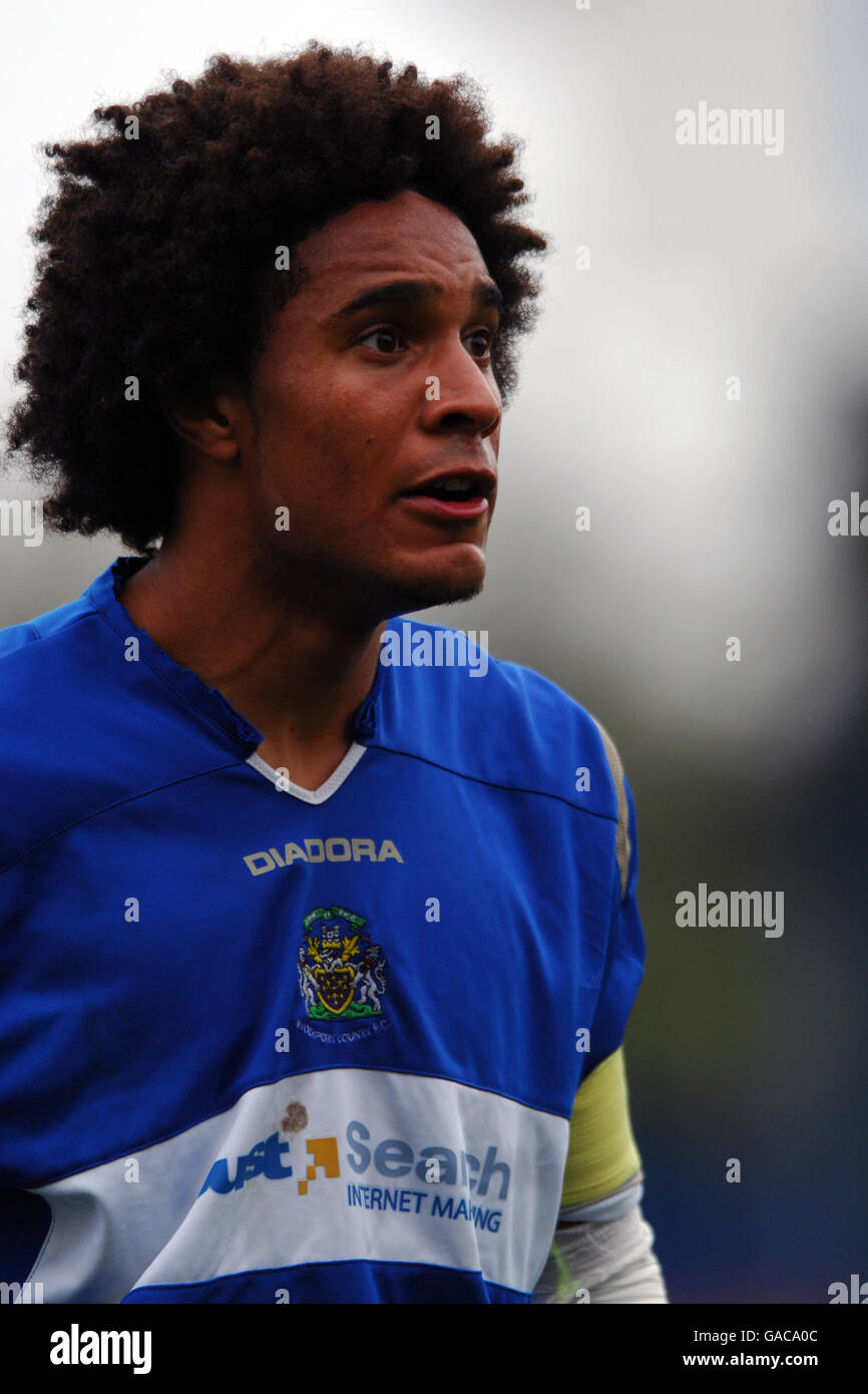 Fußball - Coca-Cola Football League Two - Stockport County / Barnett - Edgely Park. Ashley Williams, Stockport County Stockfoto