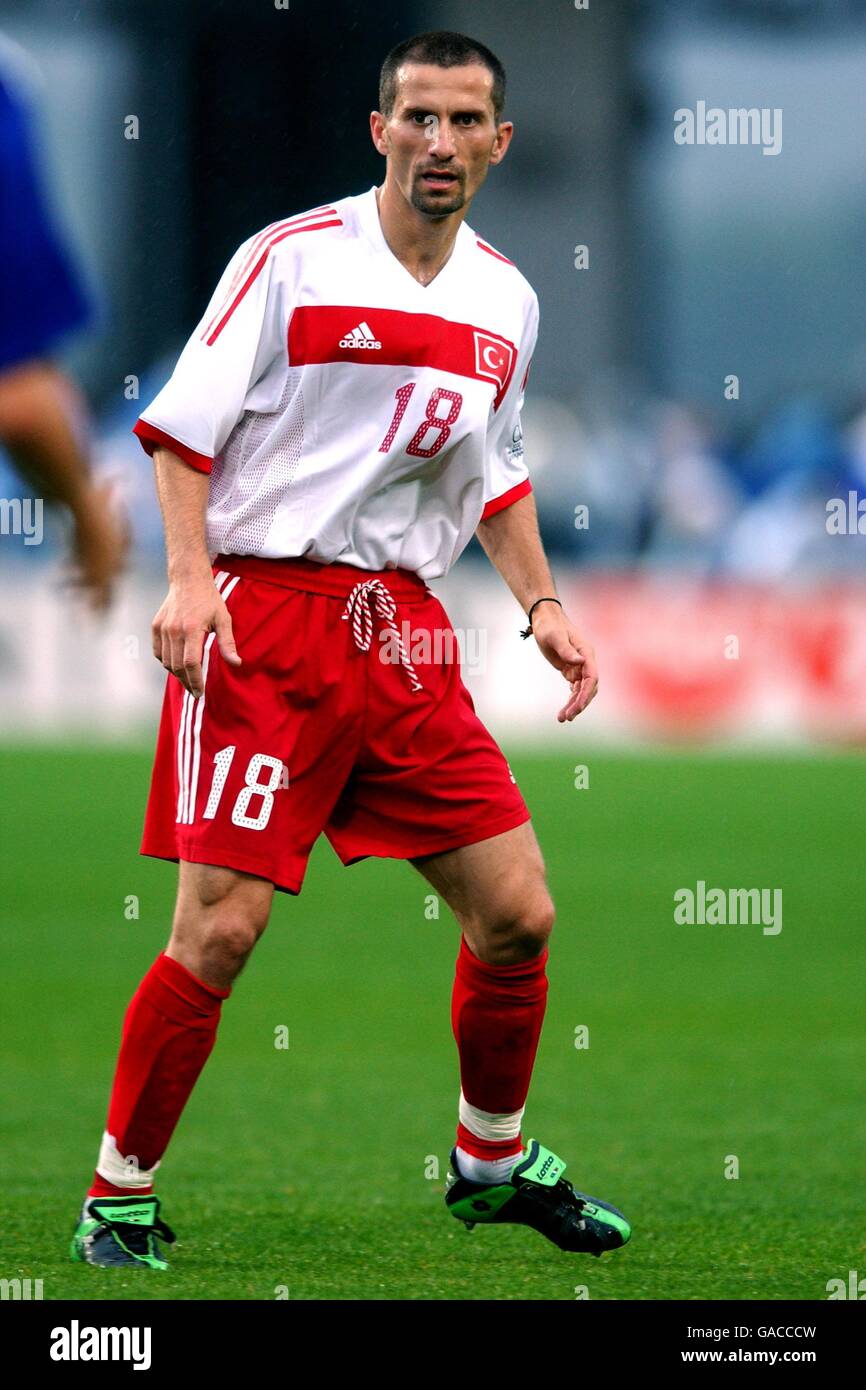 Fußball - FIFA Fußball-Weltmeisterschaft 2002 - zweite Runde - Japan gegen die Türkei. Ergun Penbe, Türkei Stockfoto