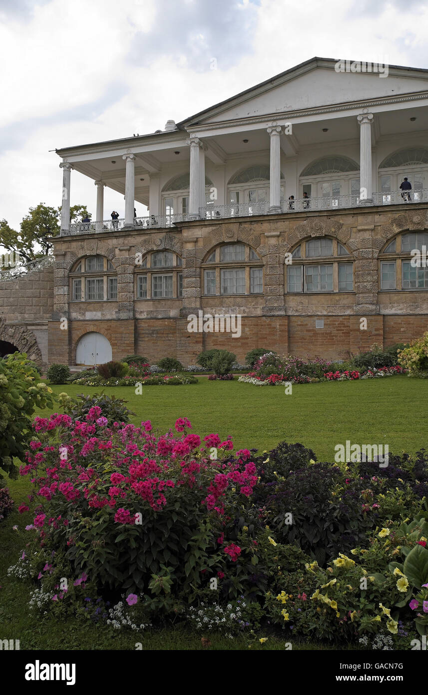 Gärten, mit dem Cameron Galerie jenseits, Catherine oder Sommer Palast, Zarskoje Selo, Puschkin, St. Petersburg, Russland. Stockfoto