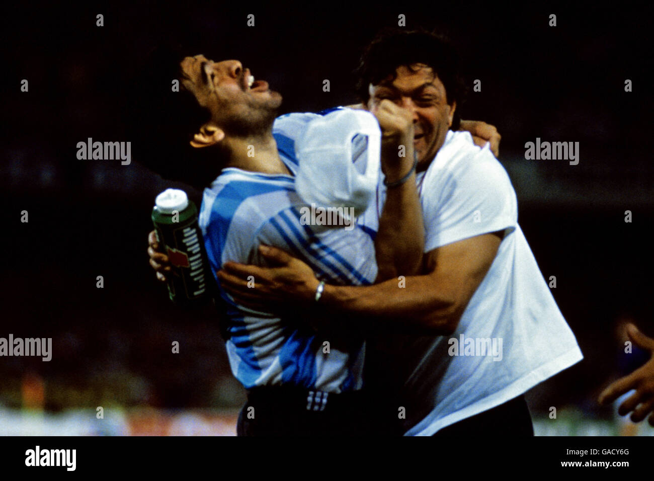 Argentiniens Diego Maradona feiert, nachdem er seiner Seite geholfen hat, die zu erreichen Wm-Finale Stockfoto