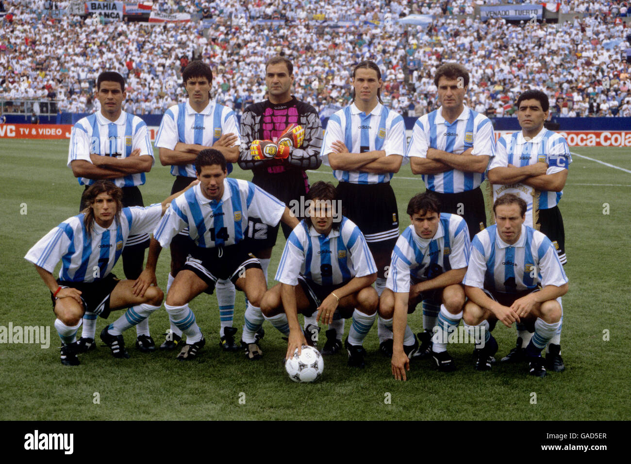 Argentinien Team Group. (Hinten l-r) Fernando Caceres, Jose Antonio Chamot, Luis Islas, Fernando Redondo, Oscar Ruggeri, Diego Maradona. (Vordere Reihe l-r) Claudio Caniggia, Diego Simeone, Gabriel Batistuta, Abel Balbo, Roberto Nestor Sensini Stockfoto