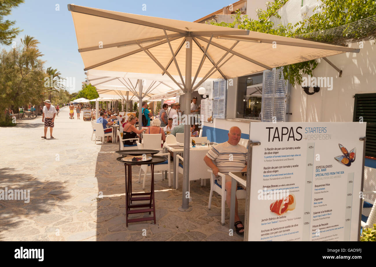 Tapas-bar, der Promenade, Puerto Pollensa, Mallorca (Mallorca), Balearen Europa Stockfoto