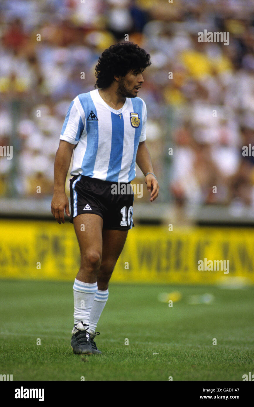 Fußball - Weltmeisterschaft Spanien 1982 - Gruppe C - Brasilien gegen Argentinien - Sarria Stadium. Diego Maradona, Argentinien Stockfoto
