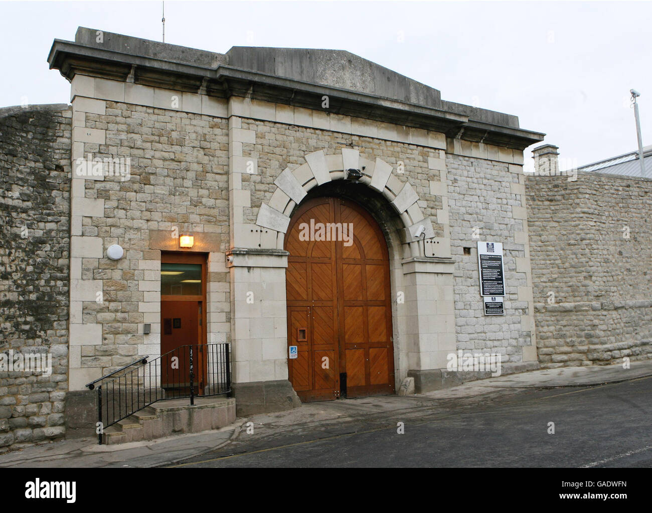 Eine allgemeine Ansicht des Eingangs zum HMP Maidstone in Maidstone, Kent. Stockfoto