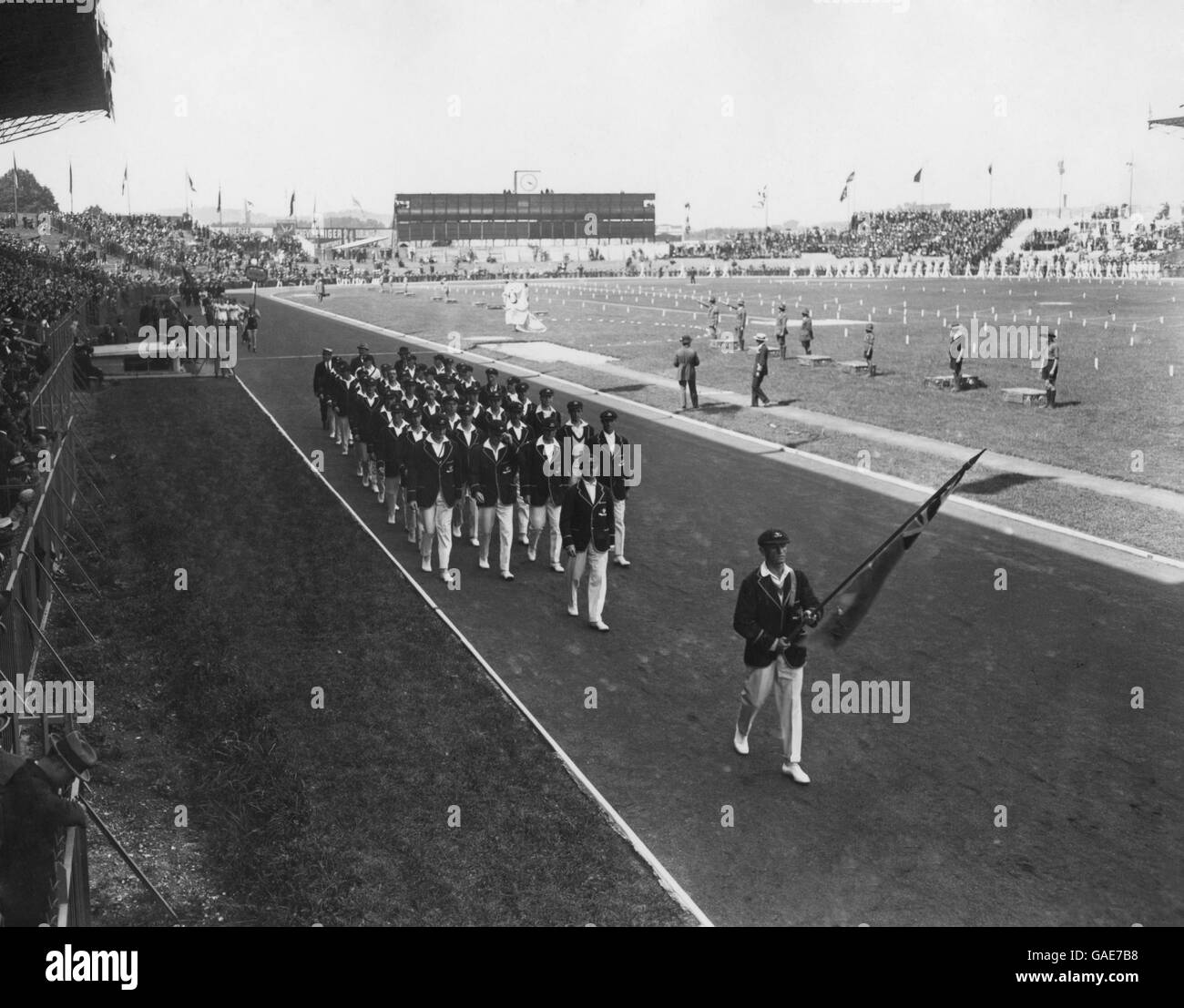 Olympische Spiele 1924 In Paris - Eröffnungszeremonie - Colombes Stadium. Die Teilnehmer marschierten während der Eröffnungsfeier der Olympischen Spiele in Paris. Stockfoto