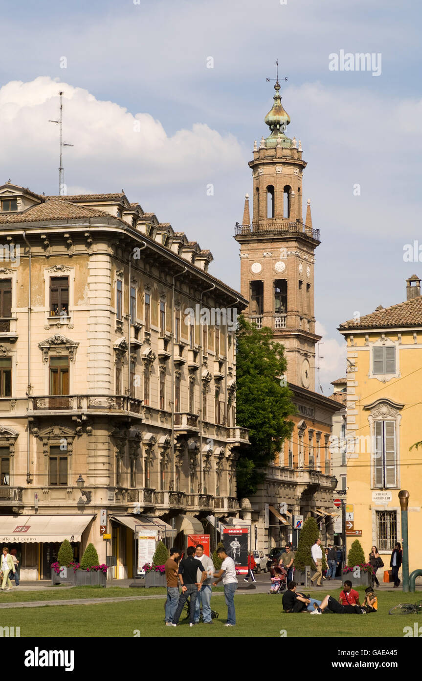 San Ludovico Glockenturm auf der Piazza della Pace, Parma, Emilia-Romagna, Italien, Europa Stockfoto