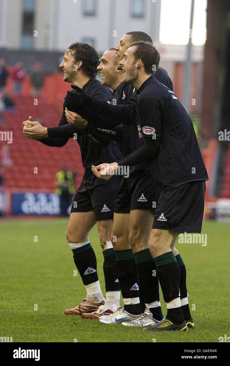 Steven Fletcher von Hibernian feiert den Torreigen während des Spiels der Scottish Premier League der Clydesdale Bank im Pittodrie Stadium, Aberdeen. Stockfoto