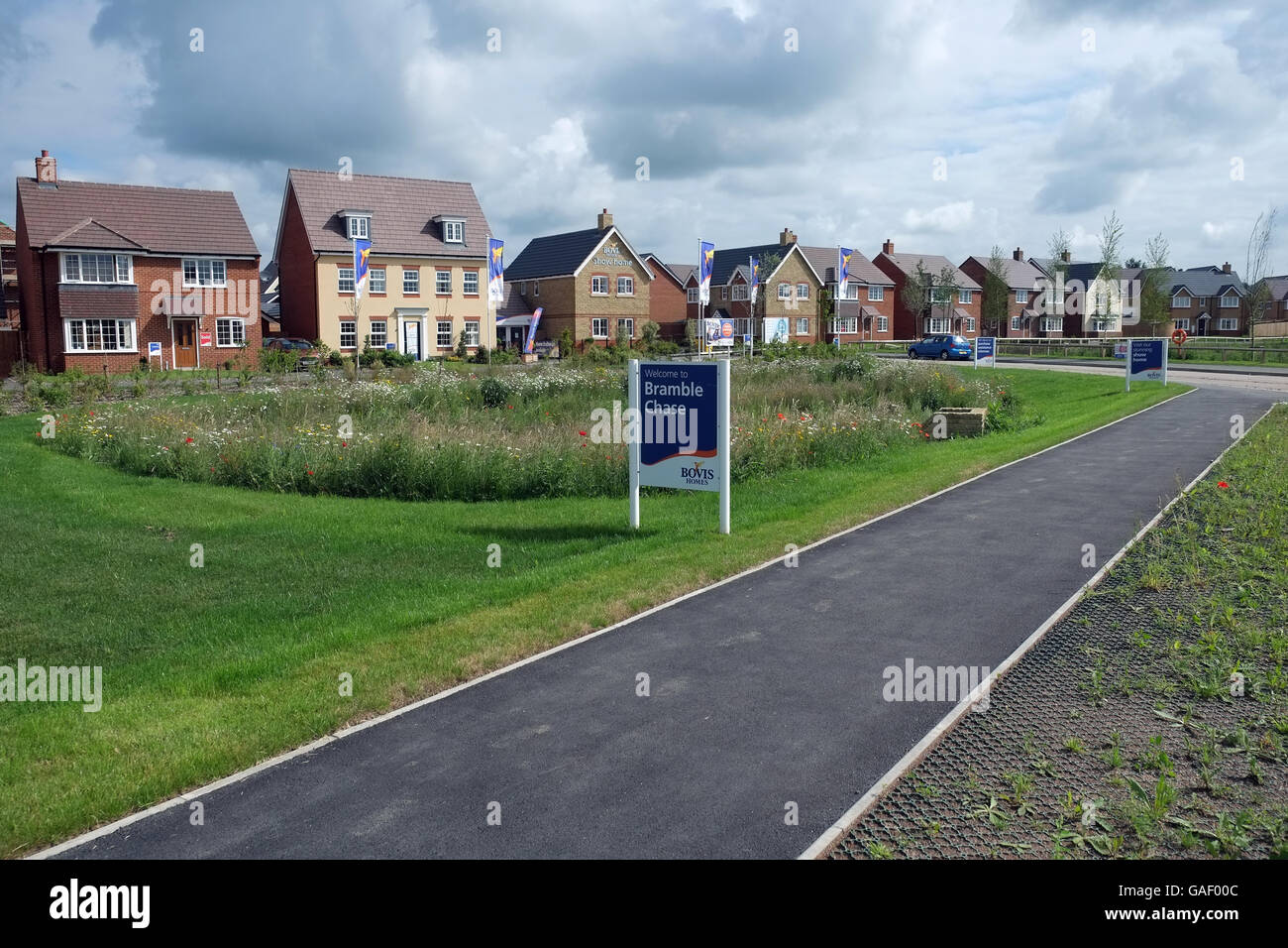 Bovis Homes Wohnsiedlung 'Bramble Chase' in Honeybourne, in der Nähe von Evesham, Worcestershire, England, Großbritannien Stockfoto