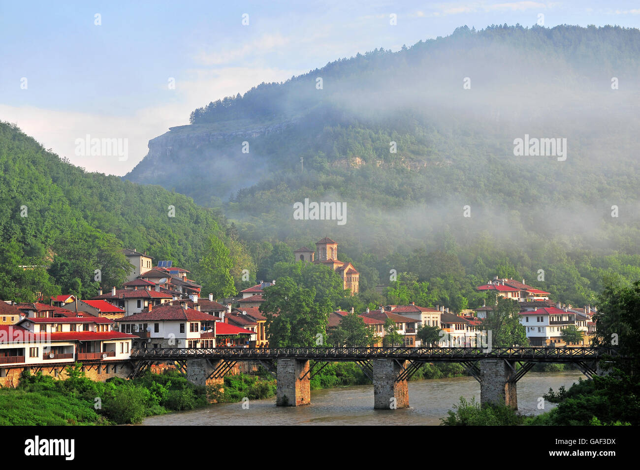 Malerische Aussicht auf Veliko Tarnovo historische Stadt in West-Bulgarien Stockfoto