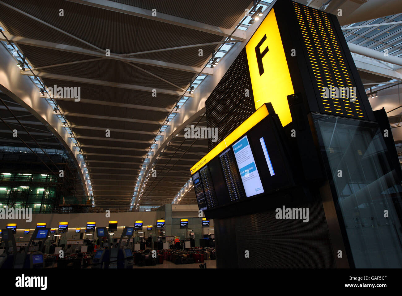 Generisches Bild des neuen Terminals 5 am Flughafen Heathrow vor seiner Eröffnung im März 2008. PRESSEVERBAND Foto.Bildtermin: Montag, 17. Dezember 2007. Bildnachweis sollte lauten: Steve Parsons/PA Wire Stockfoto