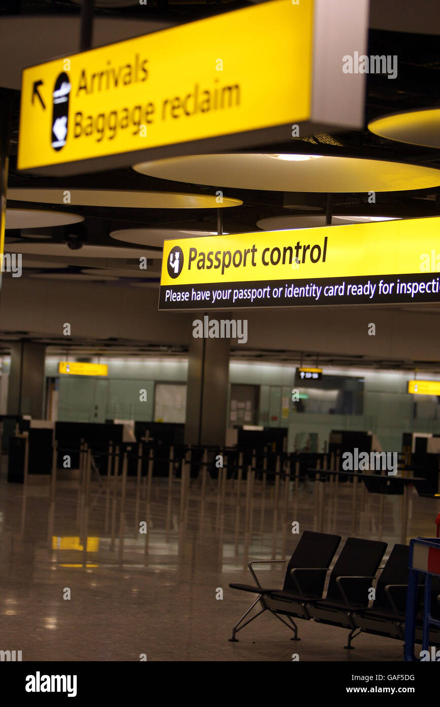 Generisches Bild des neuen Terminals 5 am Flughafen Heathrow vor seiner Eröffnung im März 2008. PRESSEVERBAND Foto.Bildtermin: Montag, 17. Dezember 2007. Bildnachweis sollte lauten: Steve Parsons/PA Wire Stockfoto