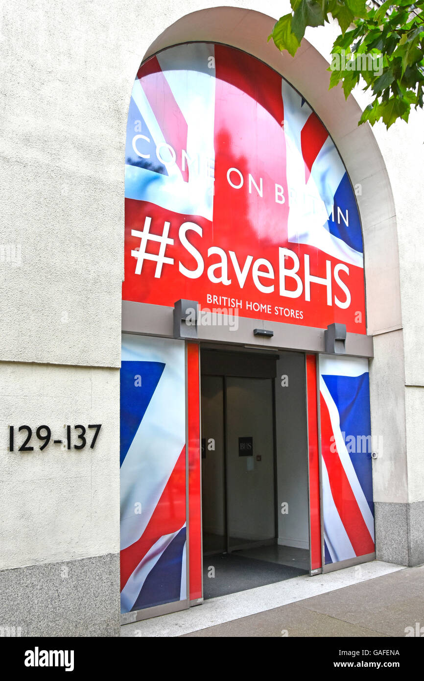 Anschluß-Markierungsfahne Designs im Eingang zur Vorderseite des British Home Stores HQ Gebäude in London während seiner Kampagne zur Liquidation zu vermeiden Stockfoto
