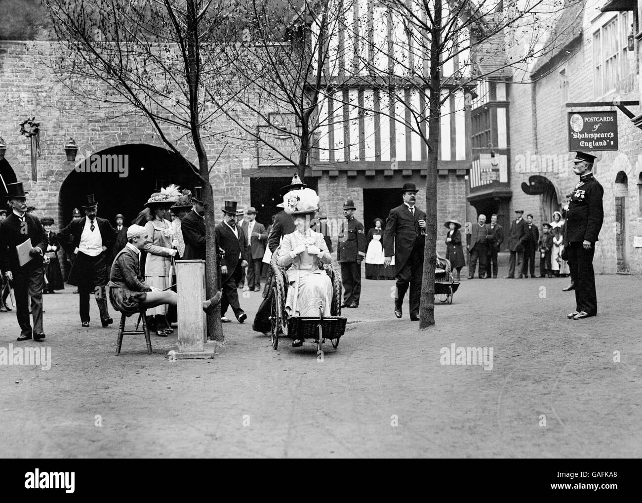 Royalty - Queen Mary im Earls Court Exhibition Stockfoto