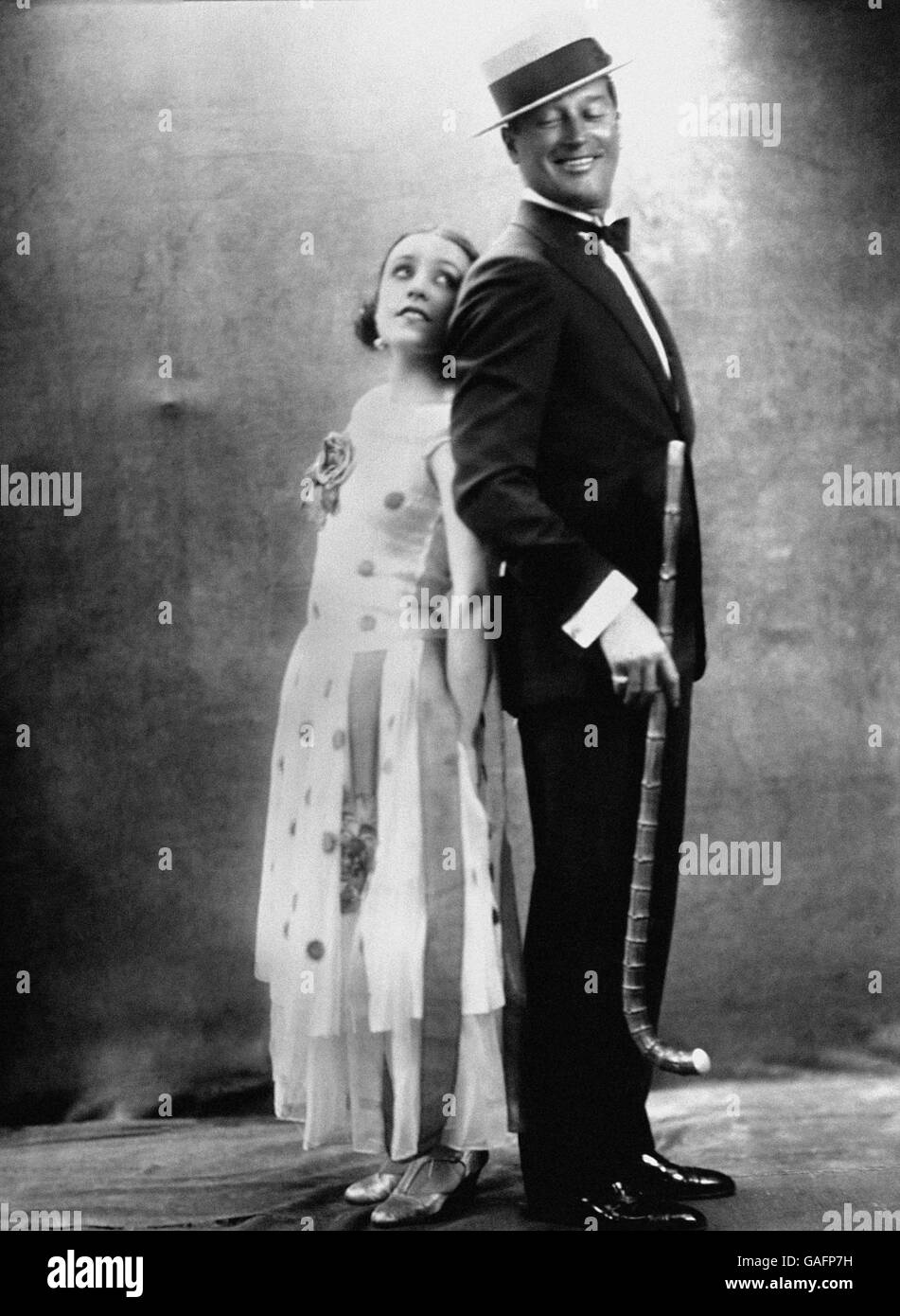 Theater, Maurice Chevalier. Maurice Chevalier und seine Frau Yvonne. Stockfoto