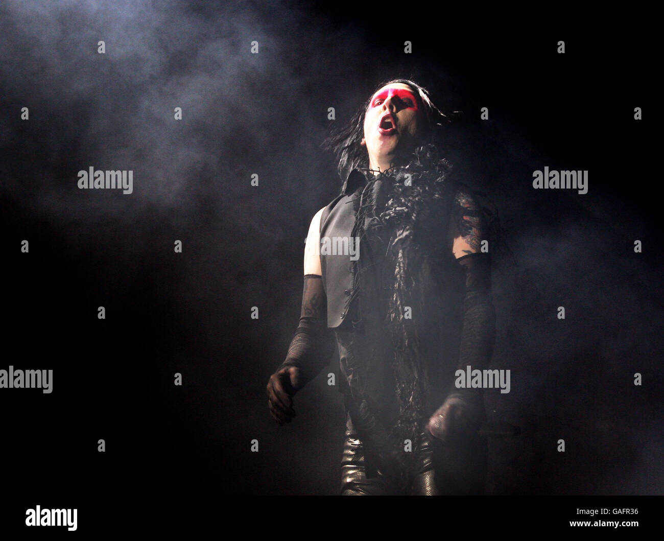 Marilyn Manson tritt in der Wembley Arena in London auf Stockfotografie