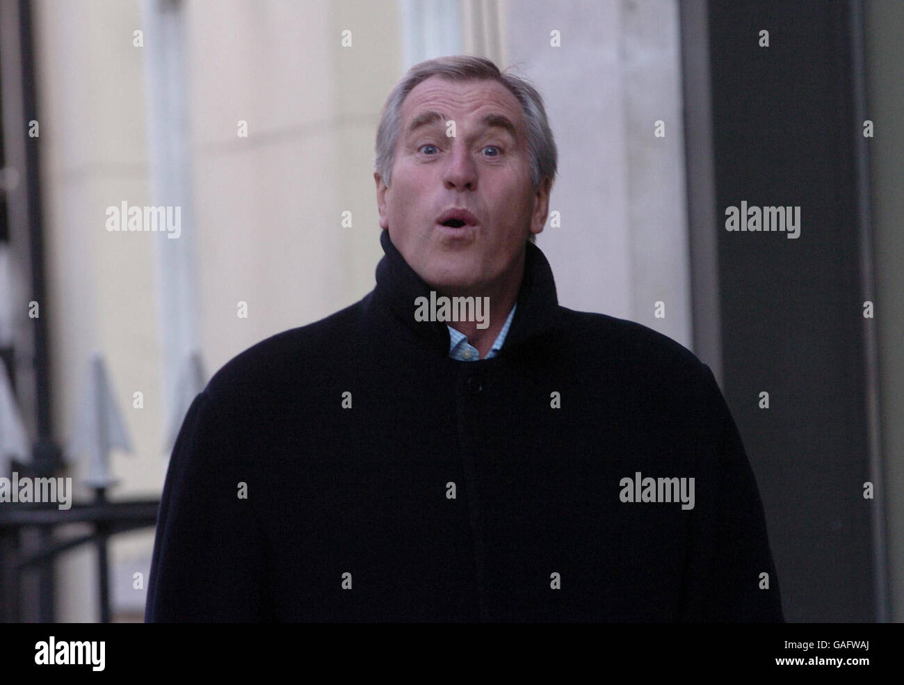 Englands Torwarttrainer Ray Clemence kommt bei der Football Association unter Spekulationen, dass das Team einen neuen Cheftrainer hat. Stockfoto