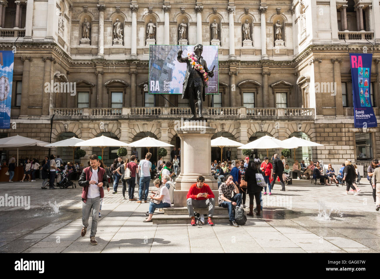 Außenfassade des Annenberg Courtyard in der Royal Academy of Arts, Summer Exhibition, London, Großbritannien Stockfoto