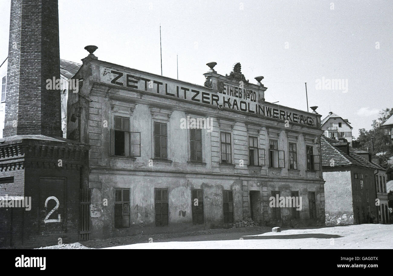 der 1930er Jahre historische, Blick auf das äußere des Gebäudes Zettlitzer Kaolinwerke AG für die Herstellung von Porzellan, Elbogen, Karlsbad, in den Sudeten, in der Pre-WW11 Tschechoslowakei Stockfoto