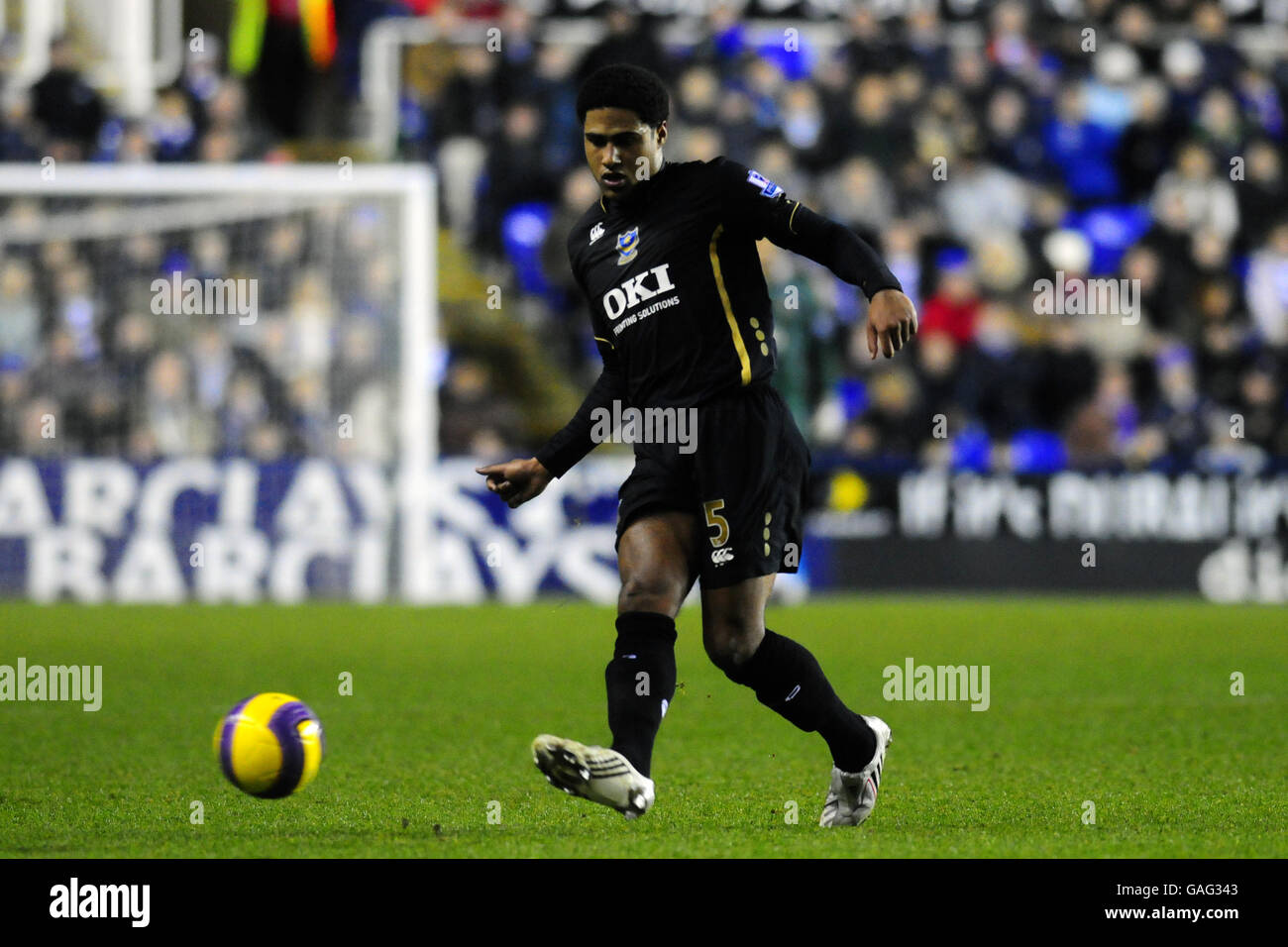 Fußball - Barclays Premier League - Reading V Portsmouth - Madejski Stadium. Glen Johnson, Portsmouth Stockfoto