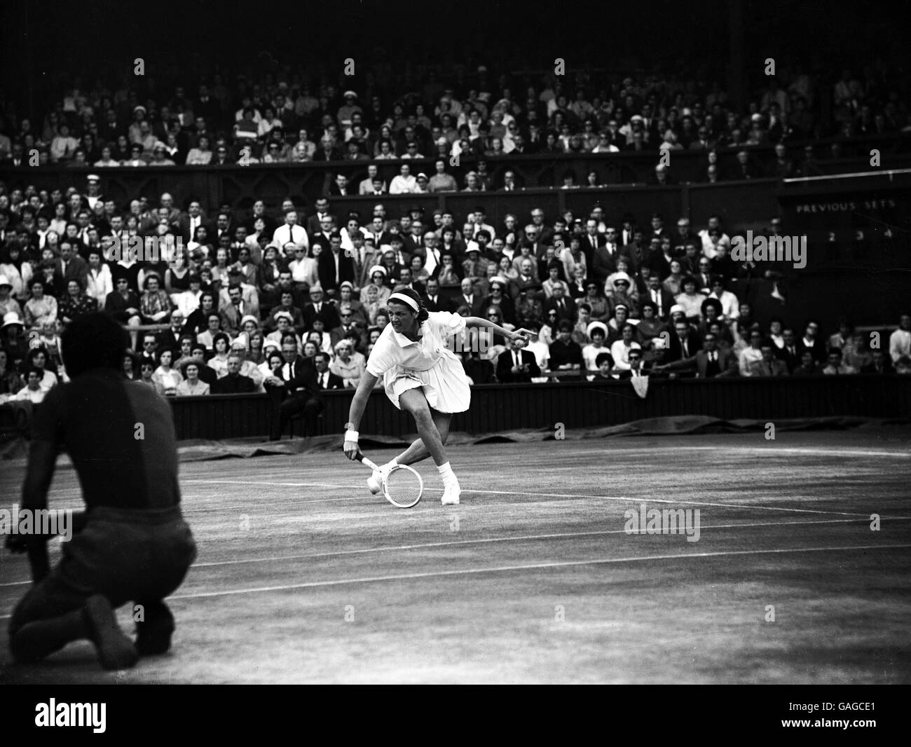 Tennis - Wimbledon Championships - Damen Einzel - Finale - Margaret Smith V Billie Jean Moffitt Stockfoto