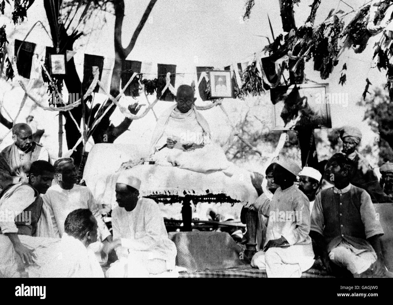 Gandhi diskutiert den Karachi-Kongress. Stockfoto