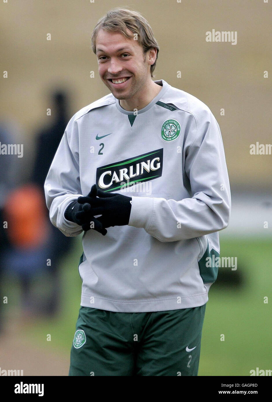 Fußball - Celtic Training Session - Lennoxtown. Der keltische Spieler Andreas Hinkel während einer Trainingseinheit auf dem Trainingsgelände von Celtic in Lennoxtown. Stockfoto