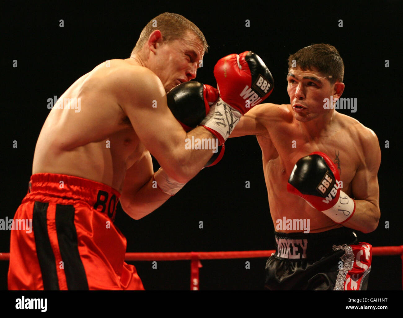 Boxen - WBU-Titel im Weltergewicht - Michael Jennings V Ross Minter - Excel Arena Stockfoto