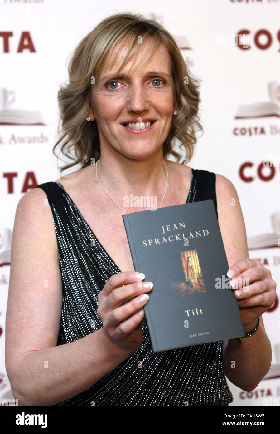 Jean SPRACKLAND, Gewinner des Costa Poetry Award, kommt für die Costa Book Awards 2007 im Intercontinental Hotel, London an. Stockfoto