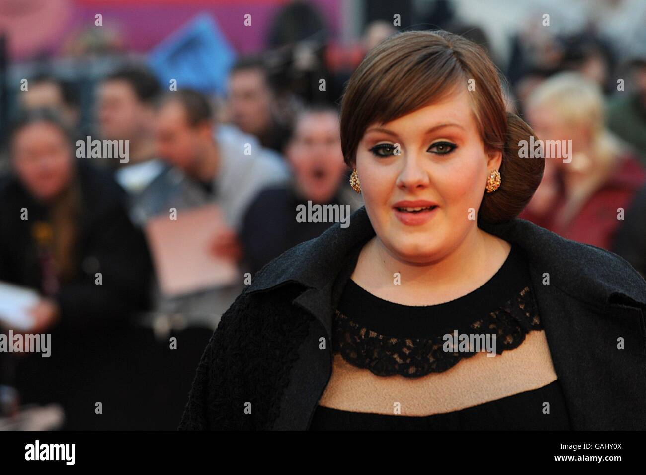 Adele Adkins kommt für die Brit Awards 2008, in Earls Court im Zentrum von London. Stockfoto