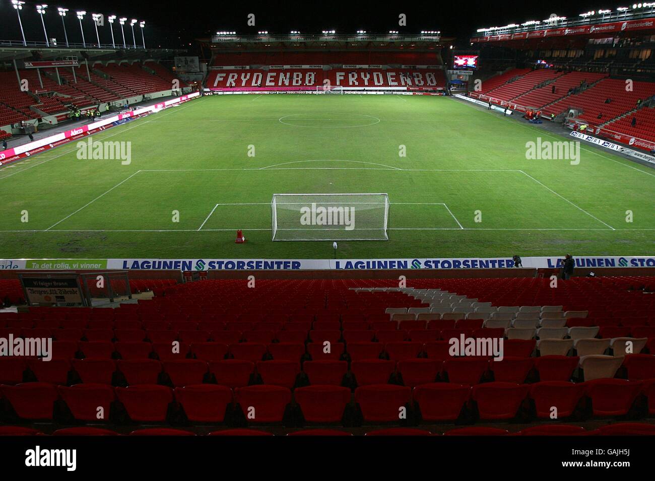 Fußball - UEFA Cup - Runde der 32. Runde - SK Brann gegen Everton - Brann Stadion. Eine allgemeine Ansicht des Bann Stadions in Bergen, Norwegen Stockfoto