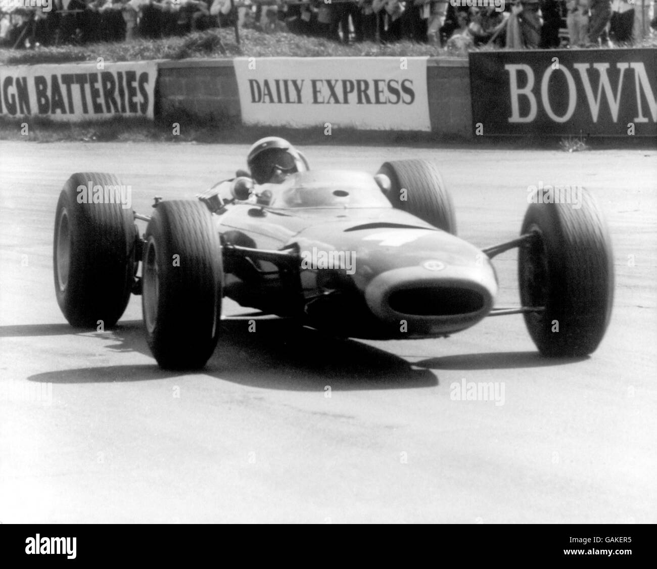Motorsport - Daily Express Trophy - Silverstone. Rennsieger Jackie Stewart in Aktion in seinem BRM Stockfoto