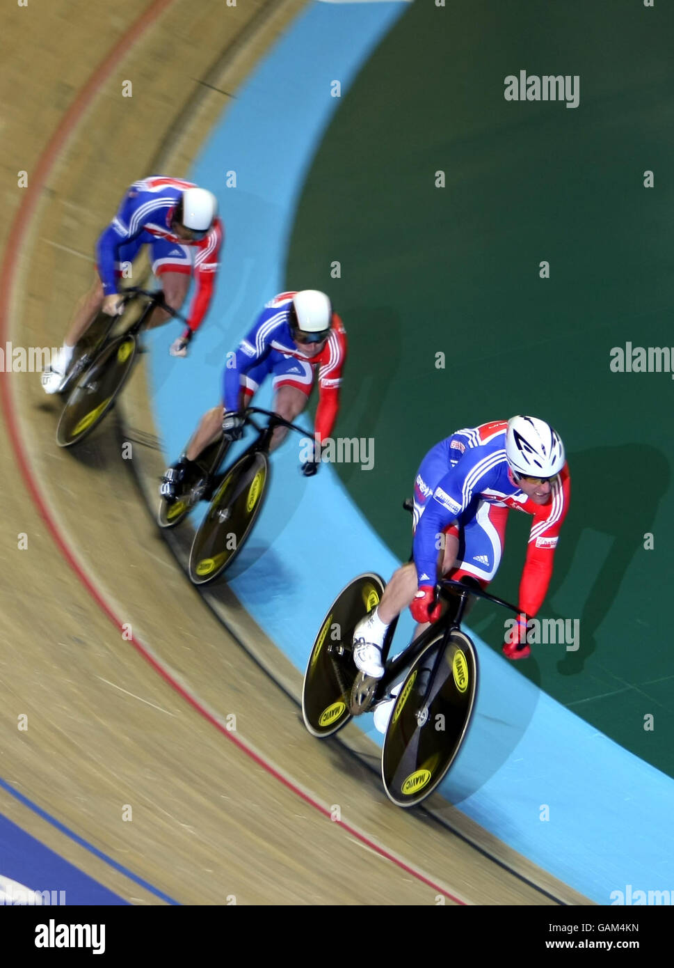 Radfahren - UCI-Bahn-Weltmeisterschaften - Manchester Velodrome. Die Briten Ross Edgar, Chris Hoy und Jamie Staff während der Qualifikation für den Team Sprint der Männer Stockfoto