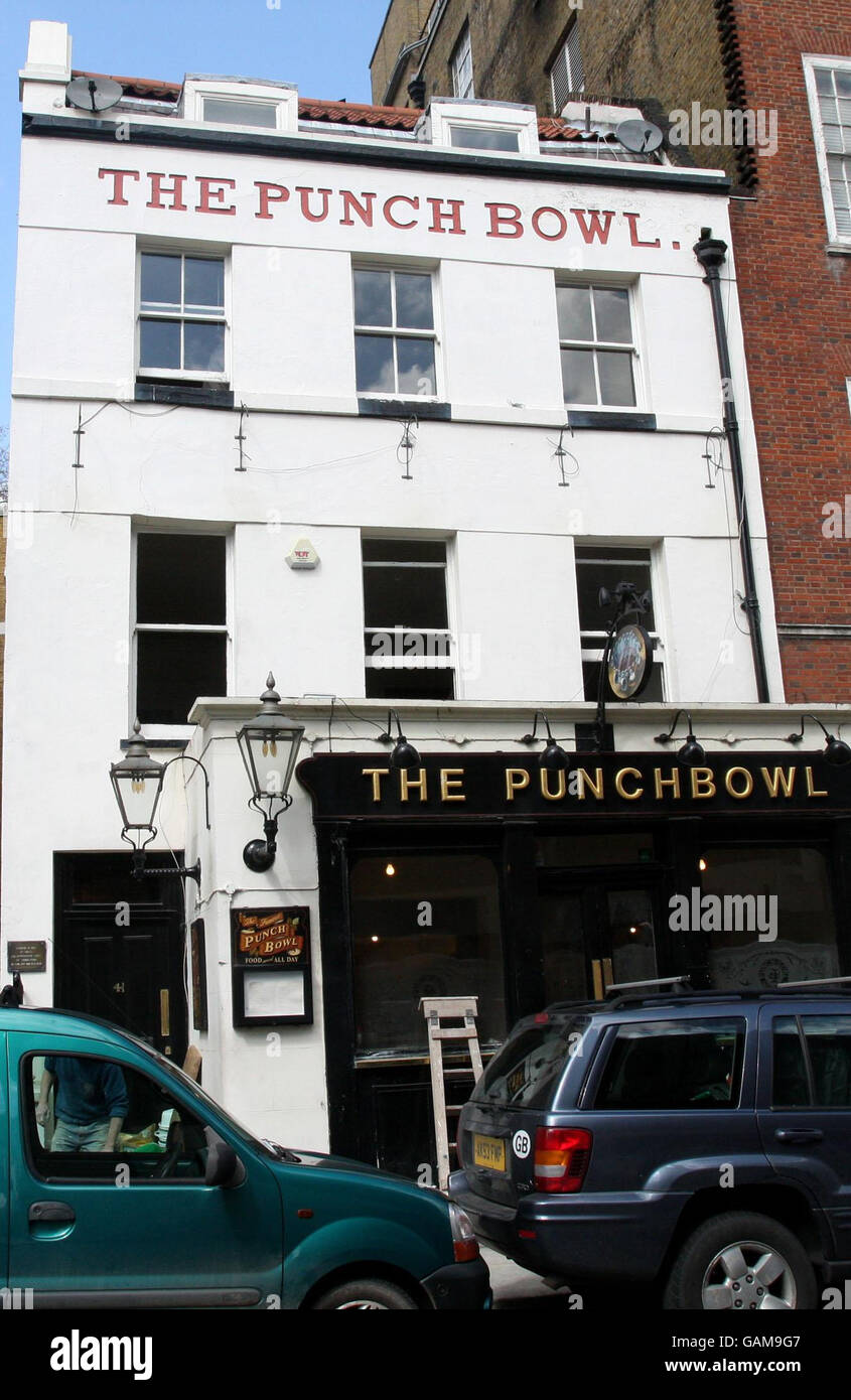 Londons Nachtklubs sind im Vorrat. Ein allgemeiner Blick auf den Punchbowl auf der Farm Street, Mayfair. Stockfoto