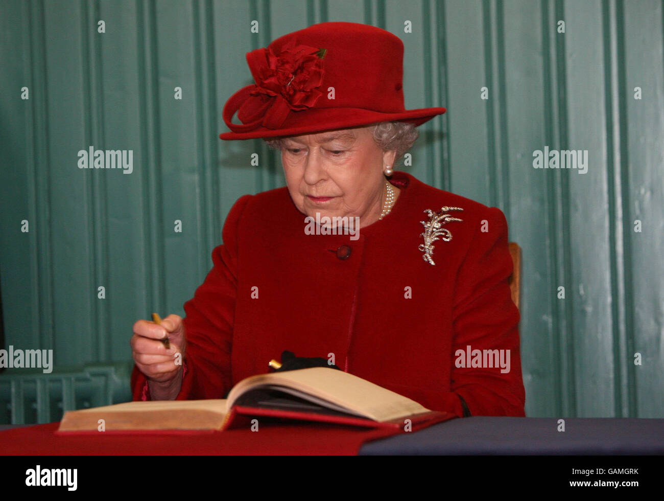 Königin Elizabeth II. besucht Nordirland Stockfoto