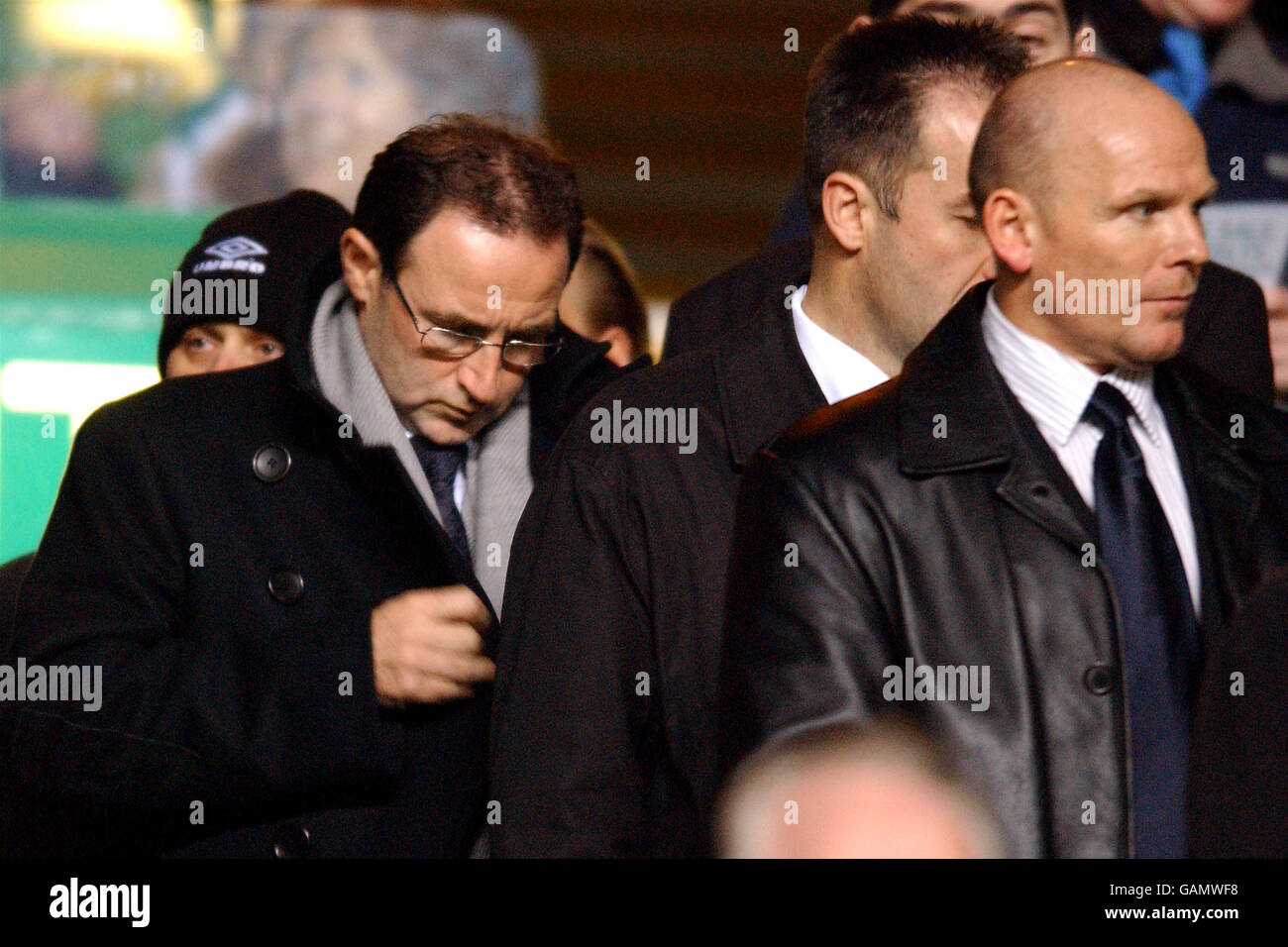 Fußball - UEFA-Cup - vierte Runde - erste Etappe - Celtic / VFB Stuttgart. Keltischer Manager Martin O'Neill macht sich auf den Weg zu seinem Platz in der Tribüne Stockfoto